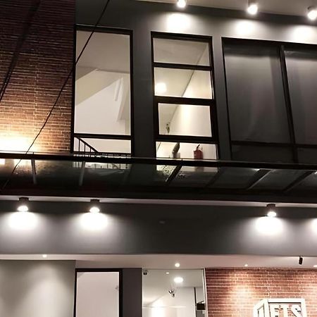 Weis Hotel Simpang Lima เซอมารัง ภายนอก รูปภาพ