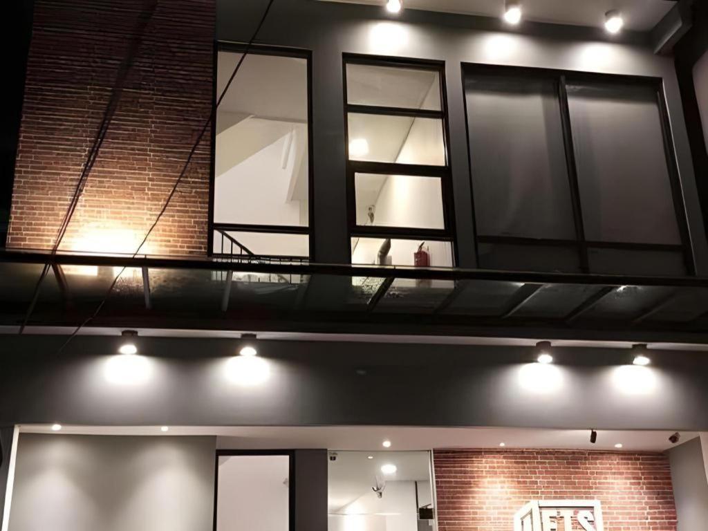 Weis Hotel Simpang Lima เซอมารัง ภายนอก รูปภาพ