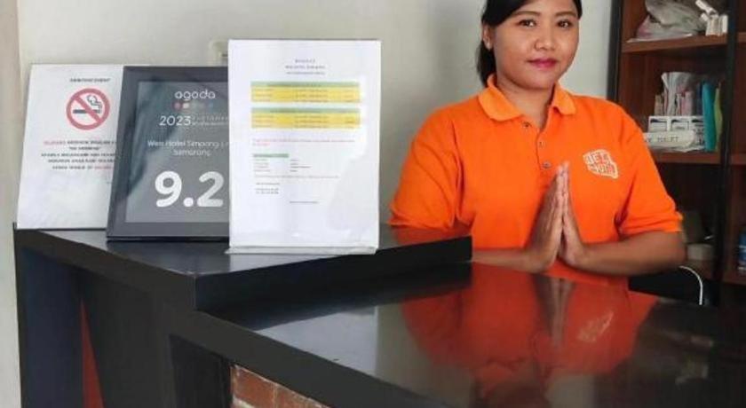 Weis Hotel Simpang Lima เซอมารัง ภายนอก รูปภาพ